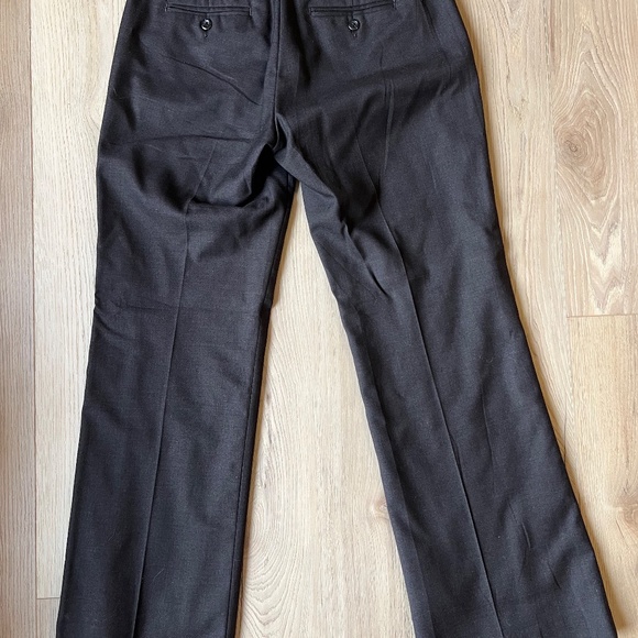 Banana Republic Grey Straight Legged Pant, Size 6 Petite - Picture 3 of 3